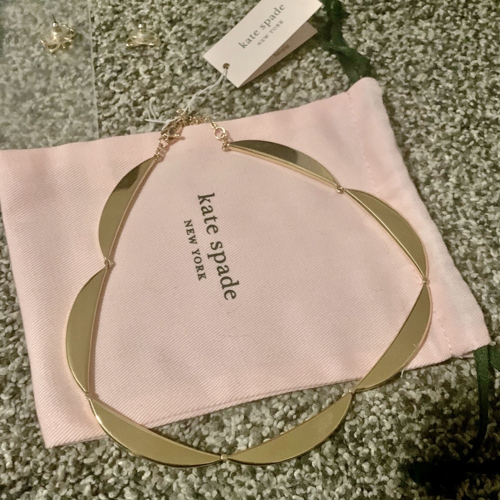 Kate Spade gold scallop necklace NWT
